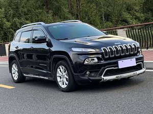 <span class=keywords><strong>Jeep</strong></span> <span class=keywords><strong>Cherokee</strong></span> 2.4L de haute valeur, édition Smart, SUV essence avec transmission à 9 vitesses et toit ouvrant panoramique, pour l'exportation - Product Image 4