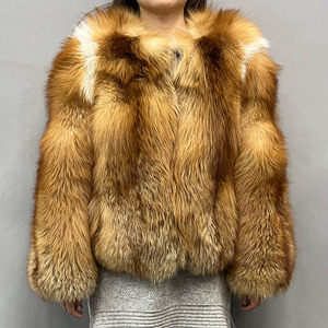 Giacca di Lusso in Vera Pelliccia di <span class=keywords><strong>Volpe</strong></span> Rossa per Donne, Cappotto in Autentica Pelliccia di <span class=keywords><strong>Volpe</strong></span> Argentata con Colletto Rotondo - Product Image 1