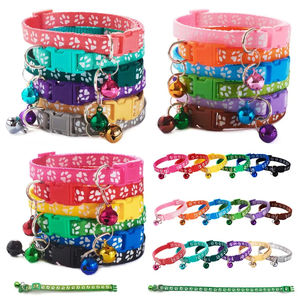 Collar para mascotas con cascabel, diseño de huella de dibujos animados, colorido, accesorios para perros, cachorros y gatos, collar ajustable con cascabel de seguridad para mascotas - Product Image 5