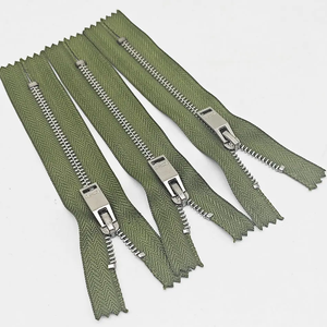 Usine personnalisé bas <span class=keywords><strong>prix</strong></span> 5 # <span class=keywords><strong>fermeture</strong></span> à glissière en métal pas cher et Durable verrouillage automatique <span class=keywords><strong>remplacement</strong></span> curseur en laiton fermetures à glissière métalliques pour vestes - Product Image 2