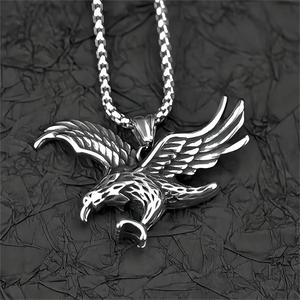 Collar con colgante de águila yunnique de acero inoxidable para hombre, estilo Hip Hop, joyería retro, accesorio de moda - Product Image 1