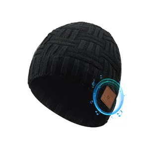 هدايا قبعة سوداء مع سماعات رأس زرقاء اللون مدمجة بقبعات شتوية زرقاء مع سماعات رأس