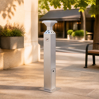 Poteau de sol carré MAX en acier inoxydable, finition brossée 201, design moderne et luxueux pour hôtels et restaurants
