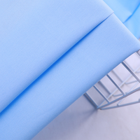 Tissu sergé uni tissé à l'aide d'un métier à tisser à jet d'air 110X76 57/58 pouces, teint en pièce, 65% polyester 35% coton, pour chemises et sacs d'uniformes scolaires pour garçons/filles