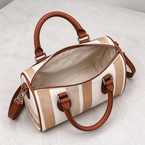 Meistverkaufte Gestreifte Strukturierte Damenhandtasche mit Verstellbarem Schulterriemen Boston-Tasche mit Individuellem Logo, Geeignet für Outdoor-Shopping - Product Image 3