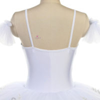 Tutu de ballet blanc pré-professionnel en forme de cloche pour spectacle de ballet sur scène
