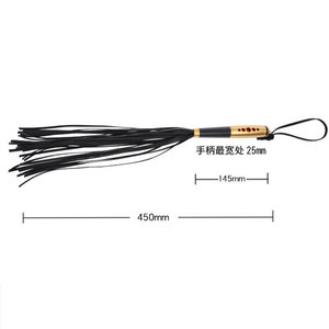 Flogger en cuir Black Wolf avec poignée en métal pour stimulation adulte et équipement de bondage - Product Image 3
