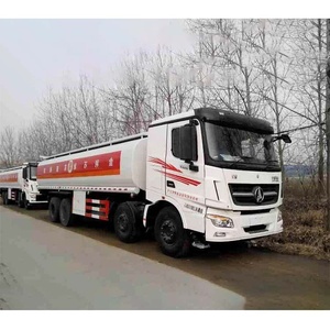 Beiben V3 8X4 camión <span class=keywords><strong>cisterna</strong></span> capacidad 340Hp <span class=keywords><strong>tanque</strong></span> de combustible de camiones de aceite - Product Image 1