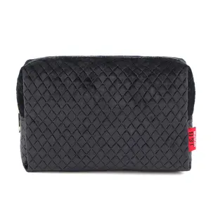 Custom Black Toilet Articles Bag Makeup Bag Quilted Velvet Zipper Pouch Women Toiletry Cosmetic Bag with Private Label Logo