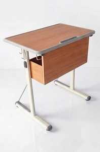 Escritorio Escolar de Diseño Moderno, Mesa para Estudiantes con Marco de Metal y MDF, Borde de Silicona de Seguridad, Muebles para Aula y Hotel - Product Image 3