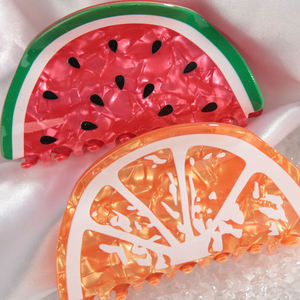 กิ๊บติดผมแฟชั่นฤดูร้อนลายสตรอว์เบอร์รี่ กิ๊บหนีบผมรูปผลไม้น่ารัก กิ๊บหนีบผมแบบก้ามปู กันลื่น สำหรับจัดแต่งทรงผม - Product Image 3