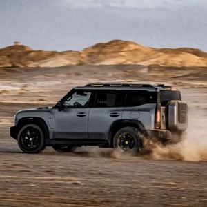4WD รถดัดแปลง254hp 2.0ตันตันกระปุกเกียร์อัตโนมัติสภาพใหม่ Jetour Traveler ปีกมังกรสีเงิน2024