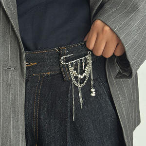 <span class=keywords><strong>Broches</strong></span> de cadena metálica de moda <span class=keywords><strong>para</strong></span> mujer, remaches modernos, cadenas cortas <span class=keywords><strong>para</strong></span> pantalones, alfileres de seguridad decorativos, accesorios de ropa - Product Image 3