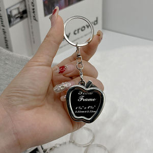Promotion Porte-clés Cœur Métallique pour Photos, Porte-clés en Alliage en Forme de Cœur Carré, Mini Cadres Photo, Cadeaux - Product Image 3
