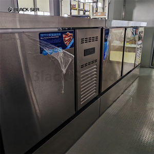 Remorques mobiles pour la restauration rapide, les fruits de mer et les hot-dogs, entièrement équipées, en aluminium, fibre de verre et acier inoxydable, de la marque Blackser Custom Street, résistantes à la rouille. - Product Image 6