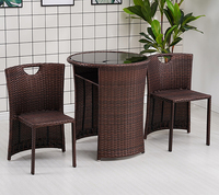 Ensemble de table de bistrot en rotin contemporain et durable pour patio, 3 pièces, 2 chaises de salle à manger, table en verre, résistant aux intempéries, pour l'extérieur