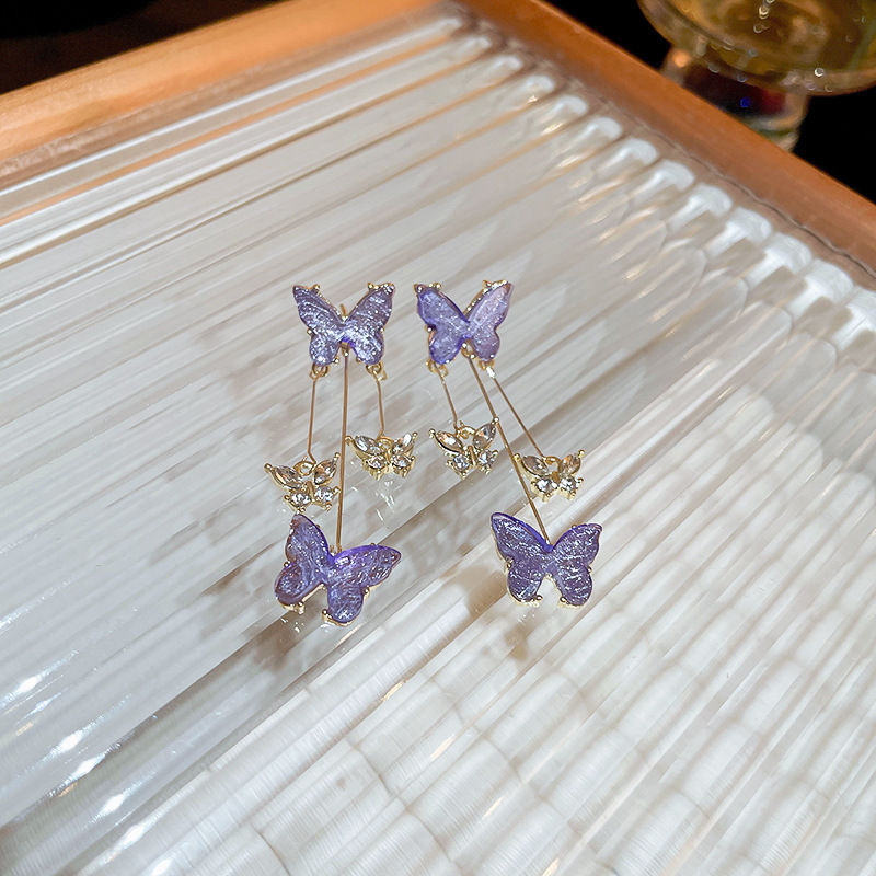 Aretes de Mariposa: Un Toque de Magia y Belleza