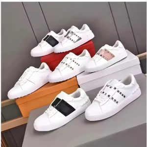 Chaussures à lacets blanches VT Stud pour femmes, mode printemps-été, baskets unisexes polyvalentes à semelle épaisse, rehaussantes, pour couple, style skate - Product Image 1