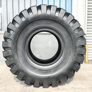 Accesorios de Alta Calidad E-3/L-3C, Ruedas Neumáticas de 10-16.5NHS con Diseño de Neumático Diagonal, Nuevas - Product Image 3