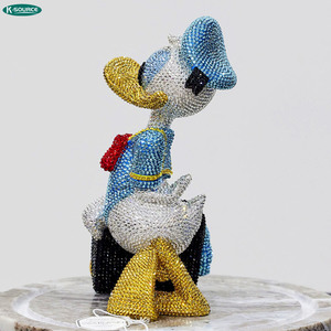 Escultura de Resina de Lujo de <span class=keywords><strong>Mickey</strong></span> y <span class=keywords><strong>Donald</strong></span> Duck con Diamantes, Estatua de Cristal de Dibujos Animados, Decoración para el Hogar, Adorno Artesanal - Product Image 4
