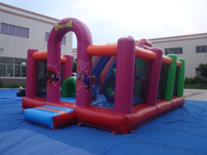 Divertido Desafío Interactivo al Aire Libre, Pista de Obstáculos Colorida de 6x6m, Castillo Inflable Extremo, Juegos Inflables de PVC, Fácil de Instalar - Product Image 4