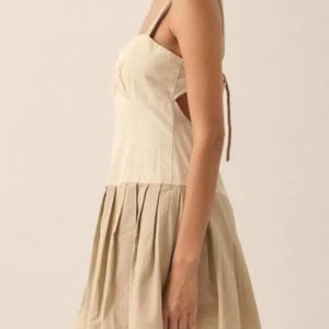 เดรสแฟชั่นคุณภาพสูงทรงเข้ารูปสำหรับผู้หญิง เดรสผ้าลินินช่วยกระชับสัดส่วนสำหรับผู้หญิง ฤดูร้อน สีพื้น เซ็กซี่ เปิดไหล่ เดรสสั้น - Product Image 5