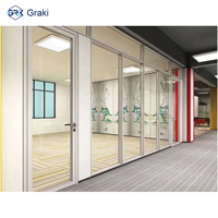 Mampara de Vidrio Moderna para Oficina Graki, Marco de Aluminio, Aislamiento Acústico de 45dB, Diseño Duradero, 90mm de Grosor, Ecológica, para Escuelas
