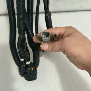 ชุดสายไฟด้านขวาของรถขุดฮุนได รุ่น 21N6-60030 12V ฉนวนพีวีซี สำหรับอุปกรณ์หนัก - Product Image 3