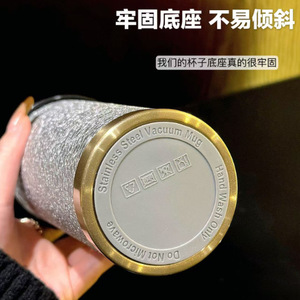 แก้วกาแฟเคลือบไทเทเนียม 500 มล. แบบสองชั้น พร้อมหลอดดูดและฝาปิดแบบดูดและดื่ม พกพาสะดวกสำหรับเดินทางในรถยนต์ แก้วไทเทเนียมเก็บความร้อน - Product Image 2