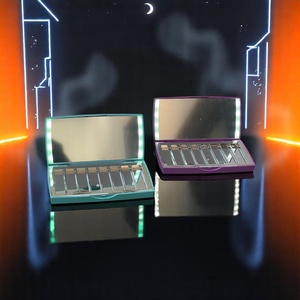 Palette d'ombres à paupières cosmétiques en plastique avec lumière LED - Product Image 3