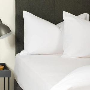 Venta al por mayor 100% algodón liso sábana bajera 300tc hilo grado a duradero respetuoso con el medio ambiente para Hotel Spa Home Hospital - Product Image 5