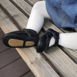 Детская обувь из искусственной кожи с бантом - Product Image 5