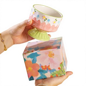 Caneca de Cerâmica com Padrão Floral Pintada à Mão Estilo Japonês, Linda e de Alto Valor, para Café da Manhã no Escritório, com Pé, Presente Artesanal - Product Image 1
