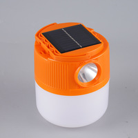 Lampe torche LED portable à charge solaire, indice IP67, blanc chaud, intensité réglable, nouveau modèle, pour marché nocturne, maison, jardin, camping, utilisation en stand, alimentation électrique