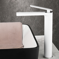Robinet de lavabo moderne à poignée unique, haut, pour eau chaude et froide, facile à installer, pour salle de bain