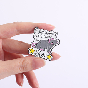 Pin de esmalte con diseño de ratón que dice '<span class=keywords><strong>rats</strong></span> spelled backwards is star', juego de palabras, ratón lindo con orejas rosas, roedor gris, cita, broche, insignia de solapa, joyería al por mayor - Product Image 4