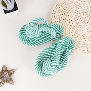 Pantuflas para Mascotas, Perros y Gatos, a Rayas, Resistentes a Mordeduras, Juguete para Masticar y Limpiar los Dientes - Product Image 2