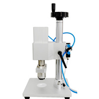 Machine à sertir les flacons de laboratoire pour bouchons en aluminium et en plastique avec volant réglable