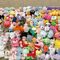 Peluches mélangées pour machines à griffes, vente en gros, promotion économique, poupées en peluche douces de 10-15 cm, jouets en peluche de haute qualité