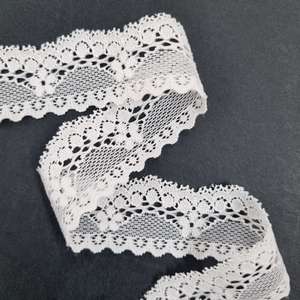 Encaje Elástico Floral Ligero de 3.3cm, Tela de Nailon y Spandex con Borde Festoneado, para Lencería y Ropa Interior - Product Image 2