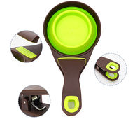 Cuillère à nourriture pour animaux de compagnie pliable 3-en-1 avec clip de fermeture de sac et tasse en silicone rétractable pour l'alimentation des chiens et des chats - Vente en gros