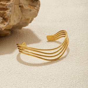 สร้อยข้อมือทอง18K แบบเรียบง่ายทำจากสแตนเลสหลายชั้นเครื่องประดับสำหรับทุกเพศทรงเรขาคณิต - Product Image 4