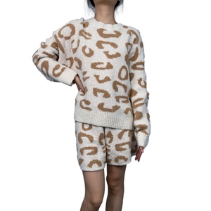 Pull en laine respirant à col rond personnalisé pour femme, motif dessin animé, collection hiver, offre spéciale - Product Image 2