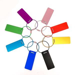 Bolsa de maleta de viaje de avión en blanco personalizada moderna con logotipo personalizado al por mayor etiqueta de equipaje de aluminio y metal para grabado - Product Image 1