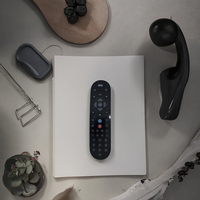 À SKY-Q Télécommande vocale universelle pour le Royaume-Uni, l'Europe et l'Amérique Télécommande de décodeur TV LCD de commerce électronique transfrontalier