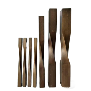 Colonnes et balustres en bois sculpté pour escalier réglable, meneaux Eden de haute qualité en chêne rouge, modernes et écologiques pour l'intérieur - Product Image 1