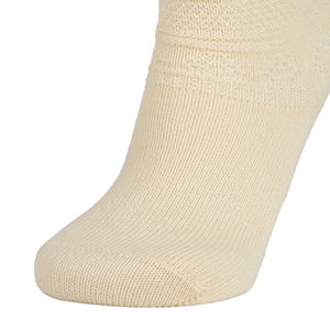Chaussettes thermiques blanches en spandex confortables pour femmes, hauteur genou, douces, chaudes et personnalisables - Product Image 4