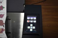Anycut ZKSVD370 Mesin Pemotong Label Dual-Head Servo Kecepatan Tinggi Presisi 0.1mm Lebar Pemotongan 340mm Layar Sentuh 4.3 inci