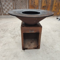 Barbecue au charbon de bois moderne pour jardin, foyer en acier Corten pour terrasse et usage extérieur