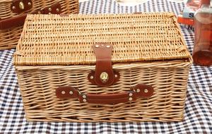 Ensemble de Paniers de Pique-Nique en Osier Tressé pour 4 Personnes | Grande Manne en Saule avec Grand Compartiment Isotherme - Product Image 5